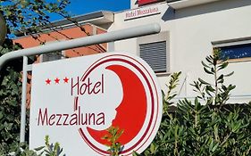 Hotel Mezzaluna